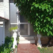 SE VENDE CASA TOTALMENTE INDEPENDIENTE EN EL CASINO DEPORTIVO - Img 55751791