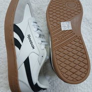 TENIS REEBOOK ORIGINALES #40.5 - Img 57783184