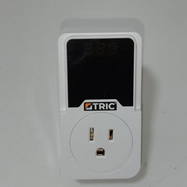 Protector de voltaje 110V ajustable/pantalla digital - Img 122625567