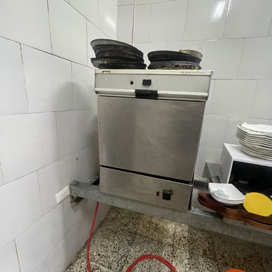 Vendo nevera 24 pies de uso en prefecto estado Nevera Exibidora - Img 126625034