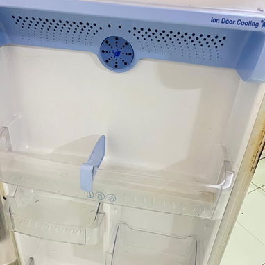Refrigerador LG de los grandes y sellados - 4/5