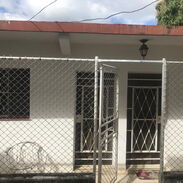 Casa independiente con un saloncito de peluquería listo para negocio en Marianao - Img 45124760