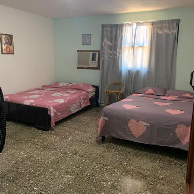 Se renta casa a 1km de la playa de Guanabo con piscina por el gato verde. +53 54026428 - Img 123337914