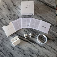 Apple AirPods Pro (2da generación) (Son réplicas de excelente calidad y sin cancelación ) - Img 55826678