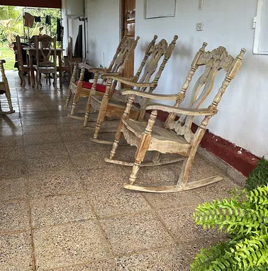Se busca urgente pareja de campesinos para trabajar en una finca - Img 99520284