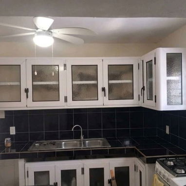 Con elegancia ,seriedad y rapidez le brindamos un servicio con marquetería de aluminio y cristal - Img 122354826