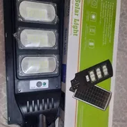 OJO LÁMPARA SOLAR RECARGABLE NUEVA EN CAJA CON PANEL 300 WATT PARA EXTERIORES PARA ILUMINAR PATIOS, ENTRADAS, LO MEJOR - Img 57030442