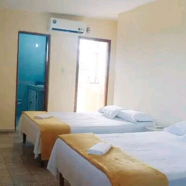 🏠 Casa De Renta Con Piscina En Guanabo. 👥 Capacidad para 6 personas. 📱 Reservas: +5355149761. - 4/10