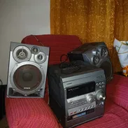 se vende equipo de musica ( radio y reproducir musica desde el movil) manuel 52670491 30usd - Img 55580733
