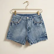 Short de mezclilla para mujer azul con flecos - Img 56245383