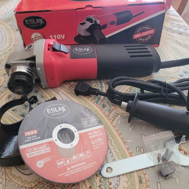 Pulidora. ✅ Potencia de 750 W ✅ Alimentación de 110 V ✅ 5 Discos corte de 115 mm ✅ Velocidad regulable de 3000 a 11 000 - 2/6