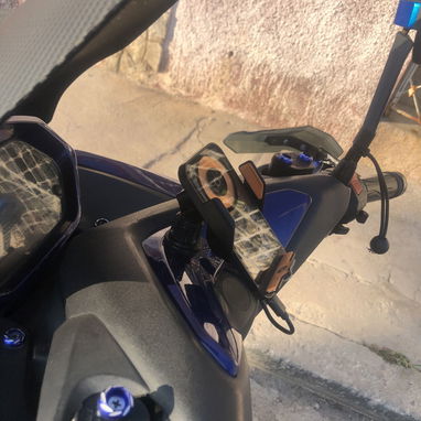 Porta celular de carga inalámbrica para motos y carros - Img 121307395
