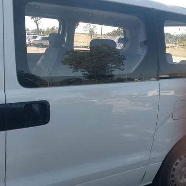 Hyundai H1 BLANCO – $220 USD/día - 3/3