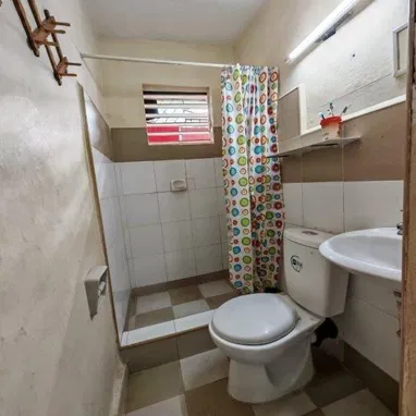 Habana del Este.Entrada d Cojimar:Cerca d la Onat e Higiene Municipal,Edif d 2 Aptos x  Piso.1erPiso,Terraza Delantera y - Img 109866853
