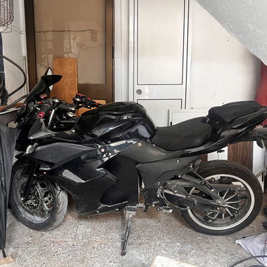 Moto deportiva eléctrica en venta - 2/2