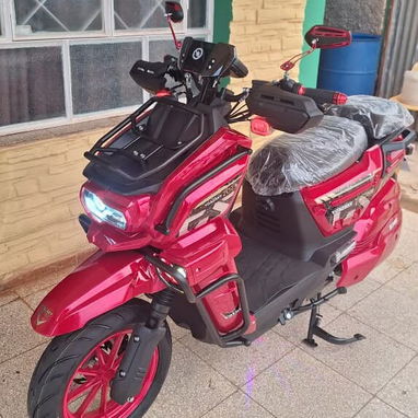 MOTO ELÉCTRICA YOAZAKY TANK 2026 - 9/10
