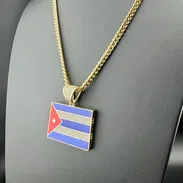 Cadena con dije de bandera de Cuba con Zirconias - Img 57595085