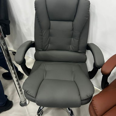 Silla de oficina y escritorio comunícate con Pedro - Img 108999917