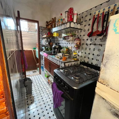 APARTAMENTO EN PLAYA A PASOS DE 5TA AVENIDA - 18,000 USD - 4/10