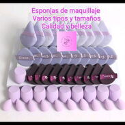 Esponjas y almohadillas de maquillaje de distintos tamaños - Img 45600999