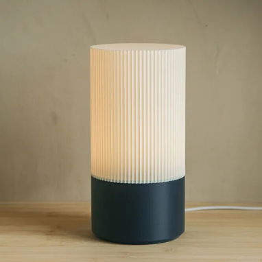 Lámpara de mesa minimalista – luz moderna y elegante - 2/3