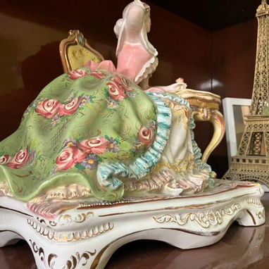 VENDO MUÑECA GRANDE DE PORCELANA ITALIANA ANTIGUA. COMUNICARSE AL 54312796 CON ISABEL - Img 115099162