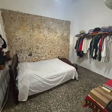 Venta de Casa en Centro Habana (a dos cuadras de Carlos ||| y Zanja ) - 3/10