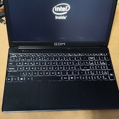 Vendo Laptop i3 de 11na generacion casi nueva bateria ok, ssd de 500gb usb 3 ,tipo C, bluetooth, - Img 127511227