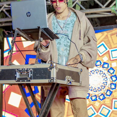 Busco empleo como DJ - Img 127135672