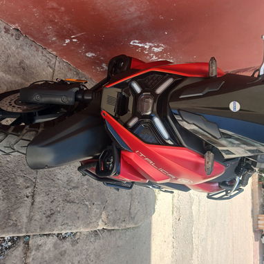 se vende moto de 200 cc como nueva - Img 123130143