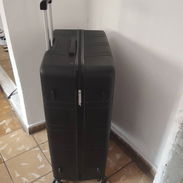❗❗EN VENTA❗❗ 🧳MALETA NUEVA DE 28-32 KG SIN DETALLES - Img 58110031