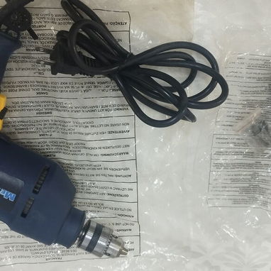 Taladro eléctrico nuevo en caja con un juego de carbones de respuesto - 2/4