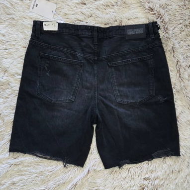 Muchos modelos Nuevos de Bermudas Berska y Pull&Bear Recién llegados 50666915 - 2/4