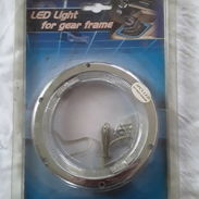 Se venden manubrio de palanca de cambios de lada tiene luces led y marco para para palanca de cambios cromados. - Img 58304199