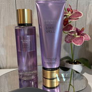 Juego de Fragancia 💜 y loción corporal Pure Seduction💜✨de Victoria's Secret - Img 56868871