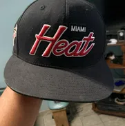 Gorra de los heats de miami - Img 49961650