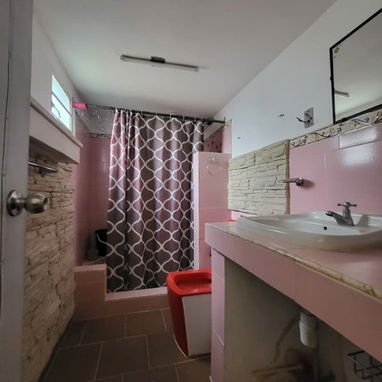 VENTA DE CASA  BIPLANTA  INDEPENDIENTE EN PLAYA - 9/10