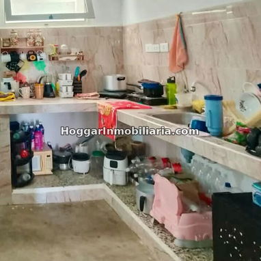 GG-172 ¡CASA ESPACIOSA EN LAWTON DE 4 CUARTOS Y GARAJE CON OPCIÓN DE CARRO INCLUIDO - 10/10
