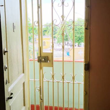 Rento lineal apartamento independiente de 2 habitaciones - Img 124310083