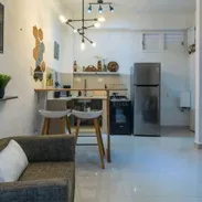 Se vende apartamento en habana vieja con todo adentro cerca del parque de la fraternidad Características Consta de 1 c - Img 57340899