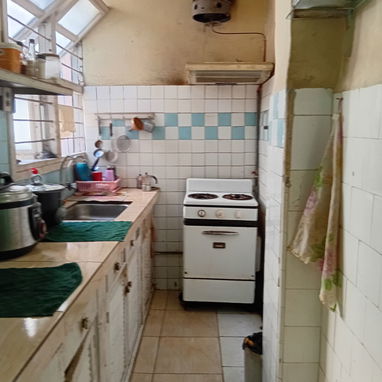 Vendo casa en centro habana, cayó hueso. A dos cuadras del hospital amejeiras - 4/10