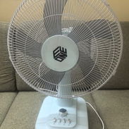 Se vende ventilador de mesa nuevo - Img 53594173