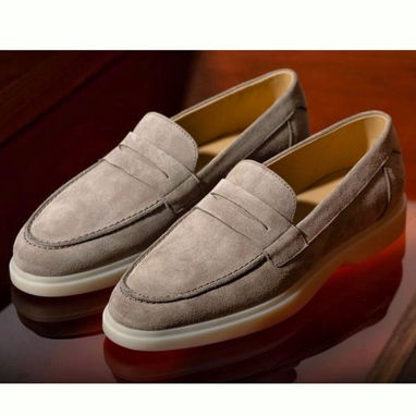 Pulover Blanco Overzise. Camisas Blancas. Mocasines. Zuecos. Sandalias Practicas de Hombre 52465450 - Img 105208831