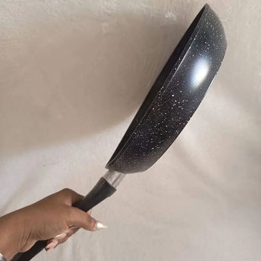 Sartén 28 cm negro con pintas(CVV) - 4/6