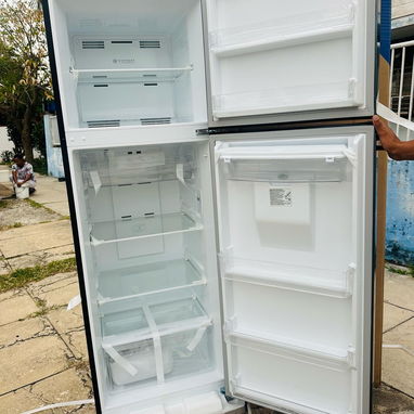 Refrigerador 15 pies SAMSUNG con dispensador de agua congelación seca, Tecnología Inverter Precio 900 USD Mensajería - Img 124439478