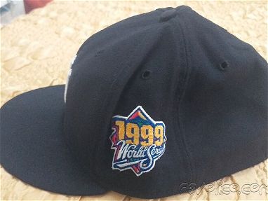 Una gorra de los Yankees de New York, New Era, modelo antiguo, original - Img 67738928
