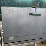 Se Vende Horno de Gas para pizzas y pan, Platos para hacer pizzas y 2 Mesas de acero inoxidable - Img 56842589
