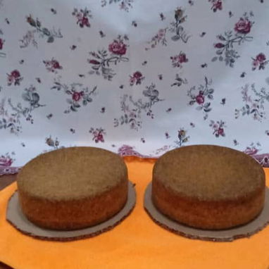 Panetelas con crema pastelera de relleno  y cobertura de chocolate - Img 120289322