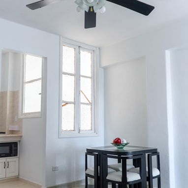 Se renta confortable apartamento a 2 cuadras de Malecón 🌊 - Img 122436118