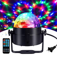 COIDEA Luz Estroboscópica LED de Fiesta 3W. Luz de discoteca con 7 colores y activación por sonido y control remoto 🌐 - Img 56743775
